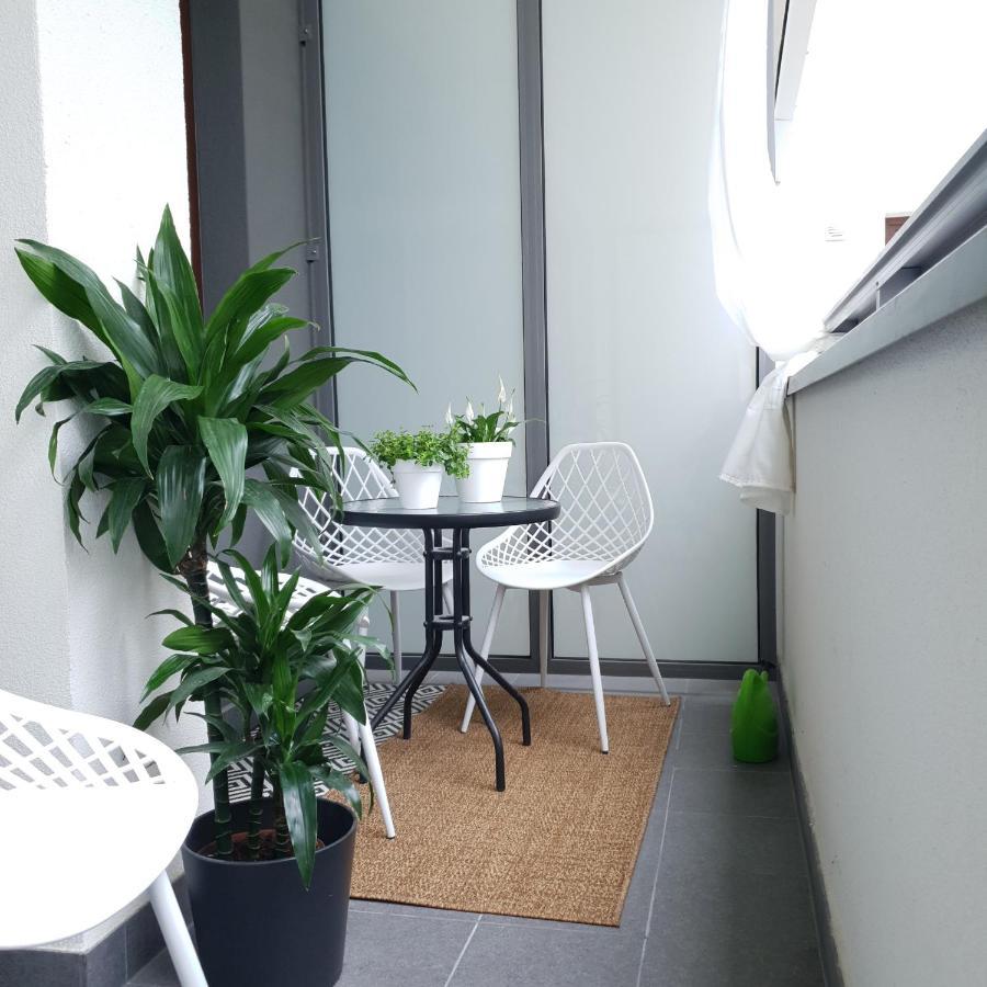 Bit Eccentric With The Balcony Apartment วอร์ซอ ภายนอก รูปภาพ